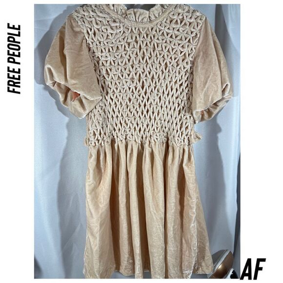 FREE PEOPLE GUM DROP MINI VELVET DRESS IN CHAMPAGNE TOAST LARGE NEW - Picture 3 of 8